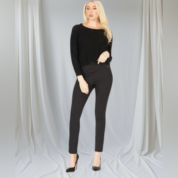 🆕BCBGMaxAzria Black Sweater Crew Neck Cozy Style - Picture 6 of 16